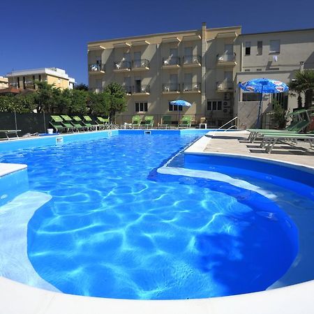 Hotel Vannini Rimini Luaran gambar