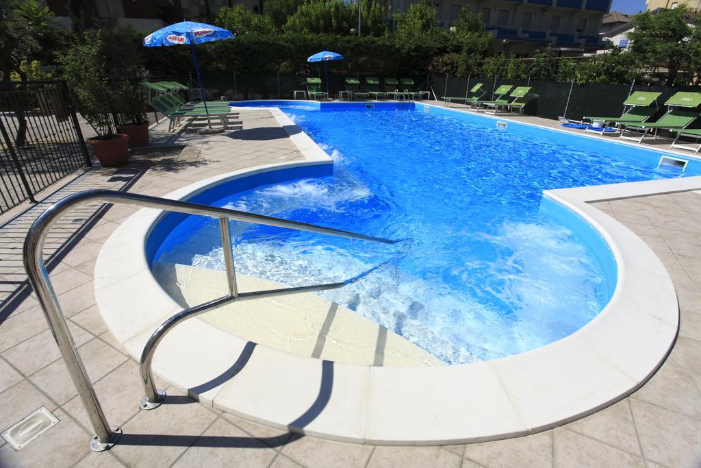 Hotel Vannini Rimini Luaran gambar